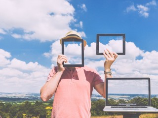 nature-laptop-outside-macbook